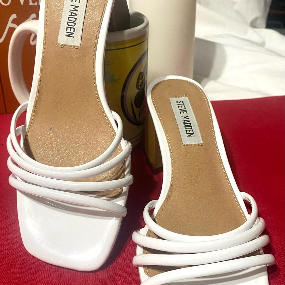 Steve Madden women’s sandals size 6.5. White low heel